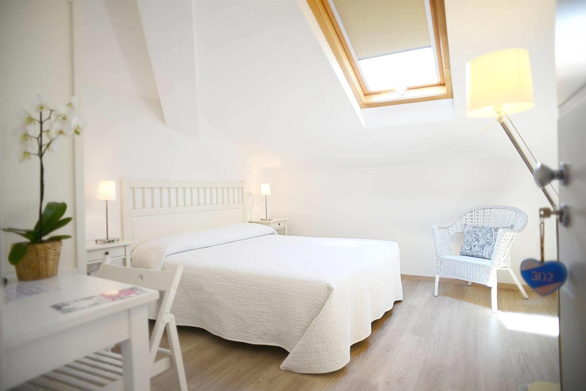 Double Room Attic,698396661:JPEG